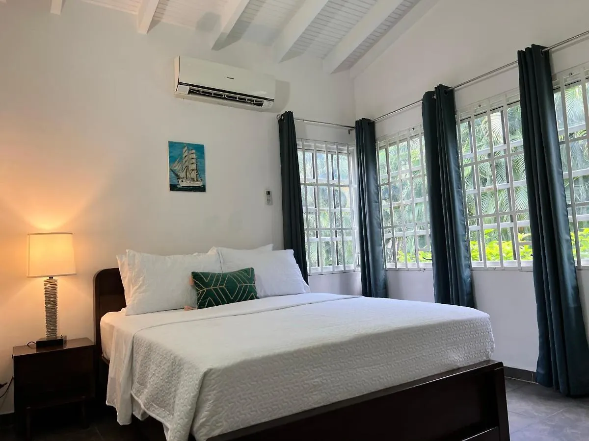 Luxury Villa With Private Pool Near Mambo And Cabana Beach Willemstad