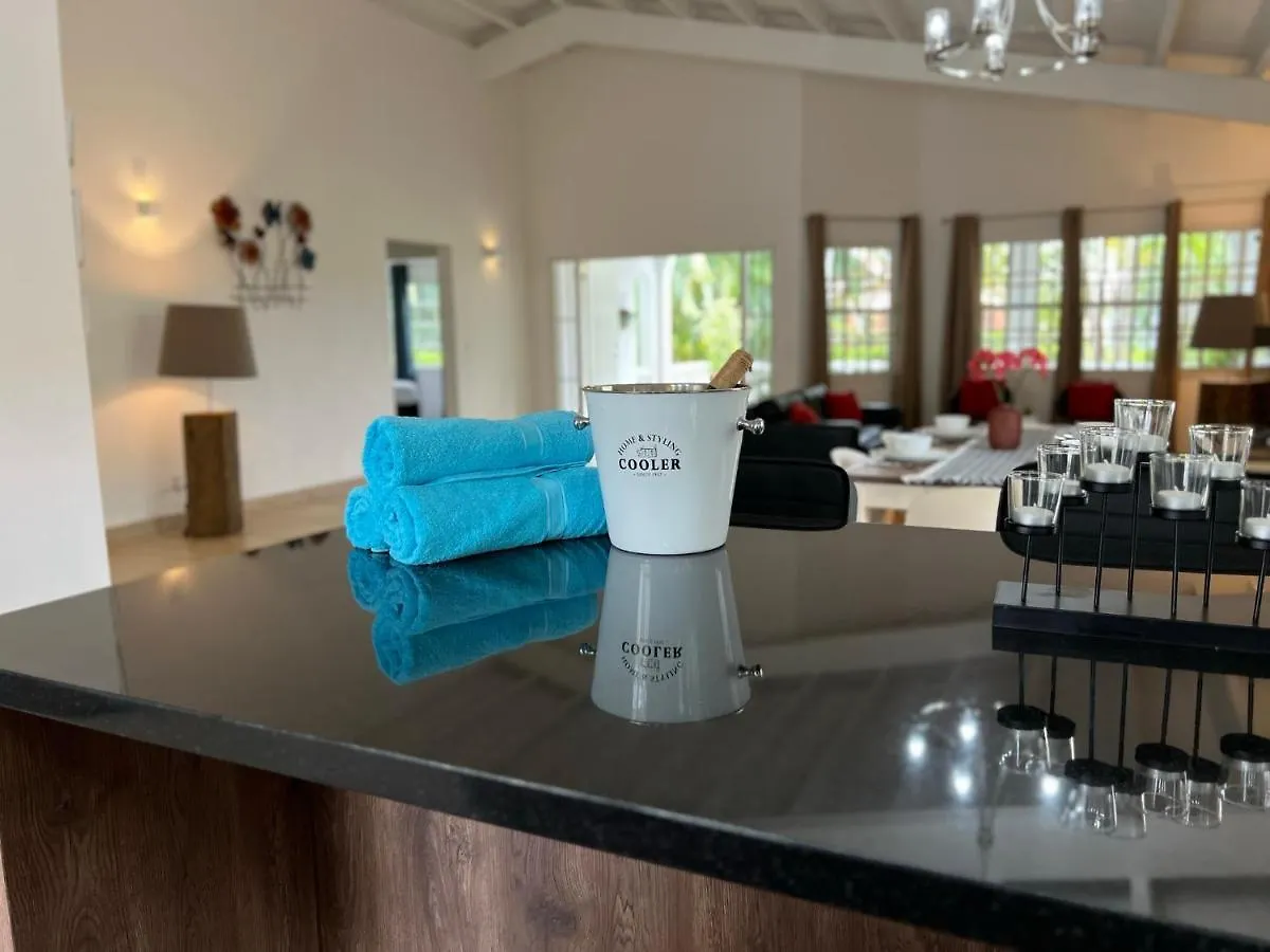 Luxury Villa With Private Pool Near Mambo And Cabana Beach Willemstad