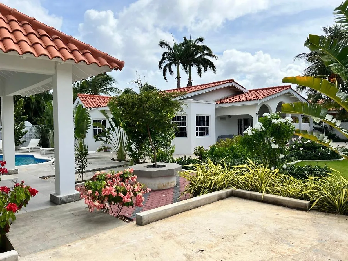 Luxury Villa With Private Pool Near Mambo And Cabana Beach Willemstad 0*,