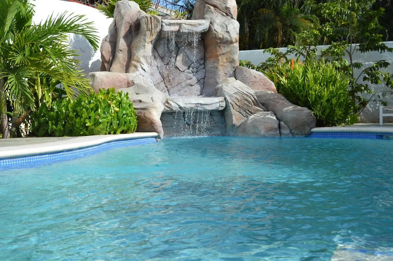 Luxury Villa With Private Pool Near Mambo And Cabana Beach Willemstad