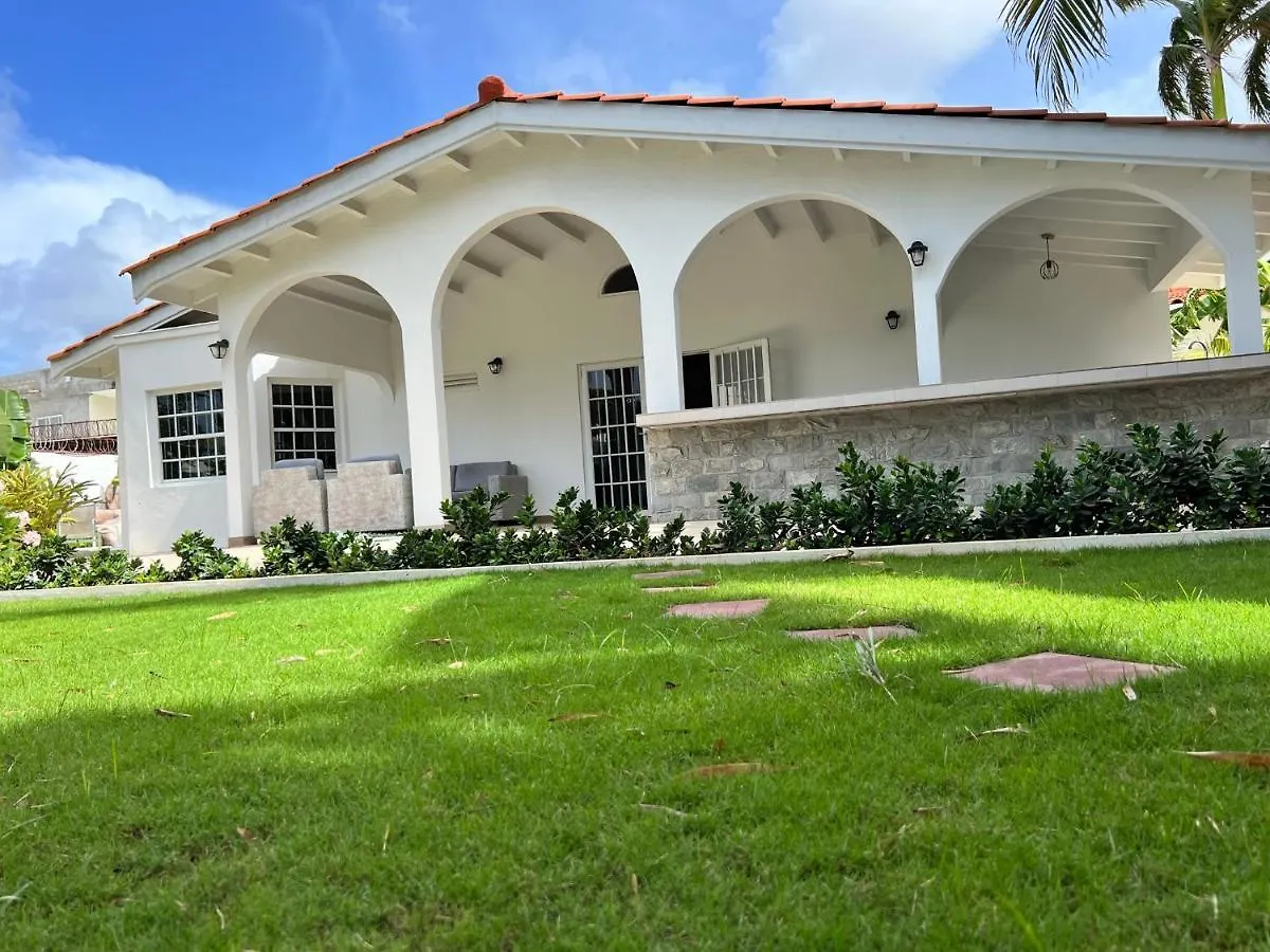 Luxury Villa With Private Pool Near Mambo And Cabana Beach Willemstad